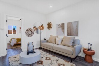 4955 68th St in San Diego, CA - Building Photo - Building Photo