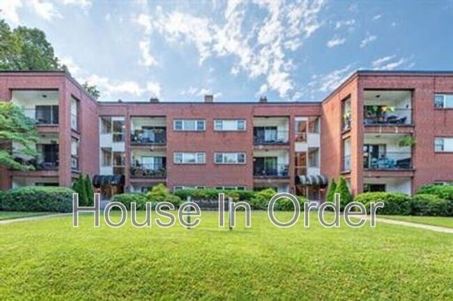 property at 30 Edgemont Rd