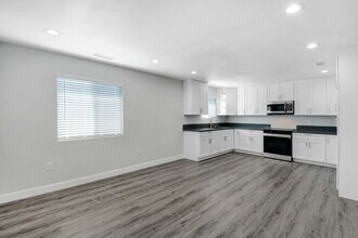 6554 Kinlock Ave in Rancho Cucamonga, CA - Building Photo - Building Photo