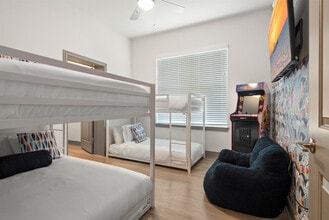 8890 Founders Square Dr in Naples, FL - Building Photo - Building Photo