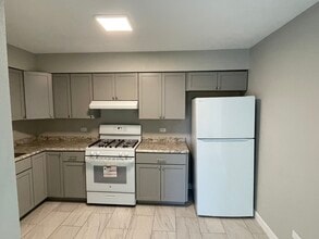 3518 Green Dale Dr, Unit #1 in Rockford, IL - Building Photo - Building Photo