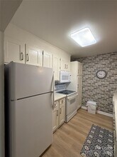 1323 Queens Rd in Charlotte, NC - Building Photo - Building Photo