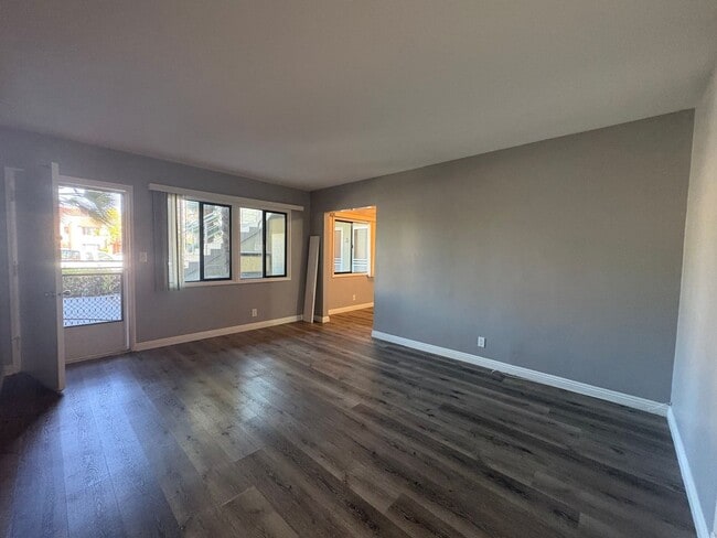 3354 2nd St in Long Beach, CA - Building Photo - Building Photo