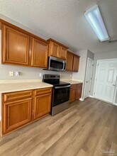 8743 Faye Ct in Navarre, FL - Building Photo - Building Photo