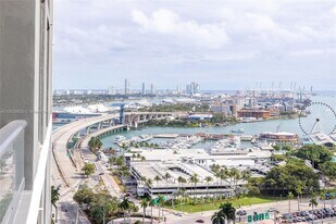 159 NE 6th St, Unit 3012 in Miami, FL - Building Photo