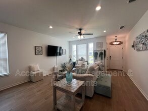 3218 El Paso Dr in Weslaco, TX - Building Photo - Building Photo