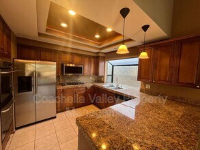 36532 Vía Abeja in Cathedral City, CA - Foto de edificio - Building Photo