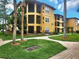 4309 Bayside Village Dr, Unit 103 in Tampa, FL - Building Photo