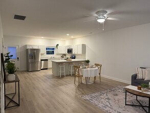 4815 Cornell St in Springfield, OH - Foto de edificio - Building Photo