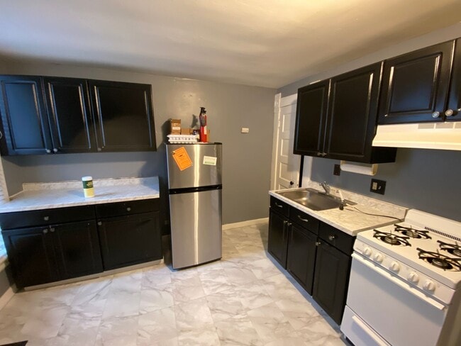 329 W 8th Ave in Columbus, OH - Building Photo - Building Photo