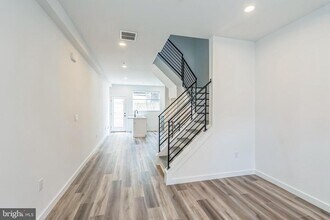 1526 W Seybert St in Philadelphia, PA - Building Photo - Building Photo