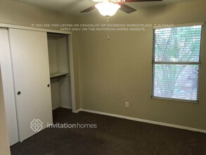 1025 W Cantebria Dr in Gilbert, AZ - Building Photo - Building Photo