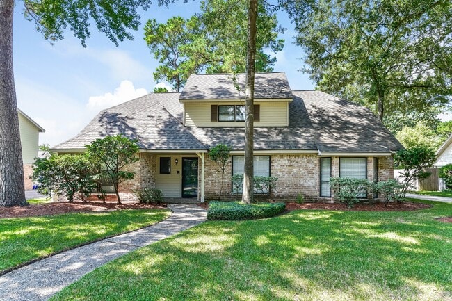 property at 11715 Parkriver Dr