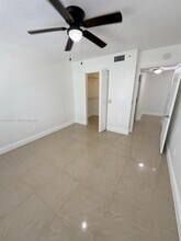9640 NW 2nd St, Unit 303 in Pembroke Pines, FL - Foto de edificio - Building Photo