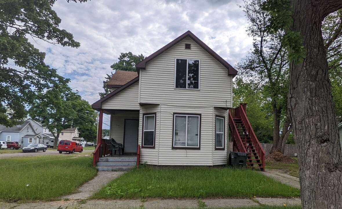 1146 Spring St in Muskegon, MI - Building Photo