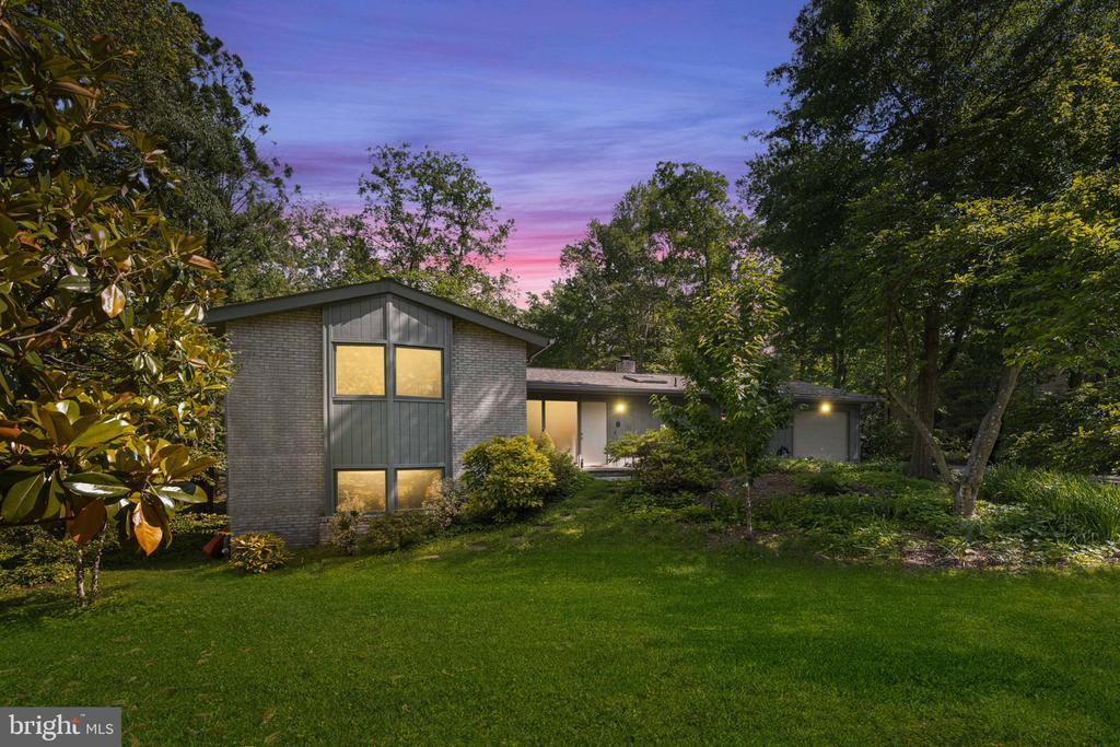 3011 Sevor Ln in Alexandria, VA - Building Photo