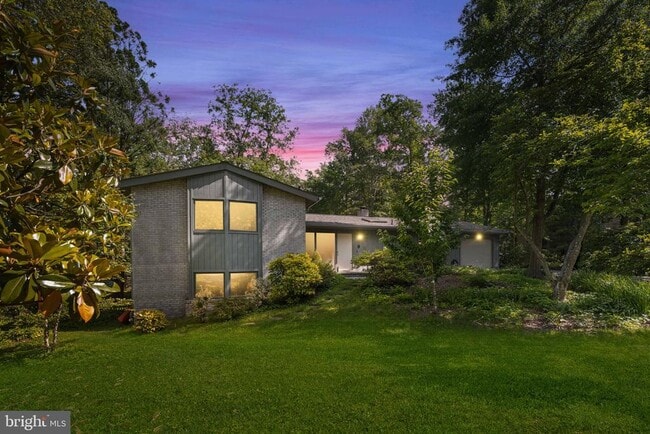 property at 3011 Sevor Ln