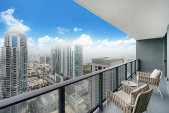 121 NE 5th St in Miami, FL - Building Photo - Building Photo