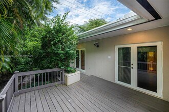 648 Sevilla Ave in Coral Gables, FL - Building Photo - Building Photo