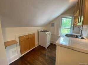 2757 Gardner Ave in Berkley, MI - Building Photo - Building Photo