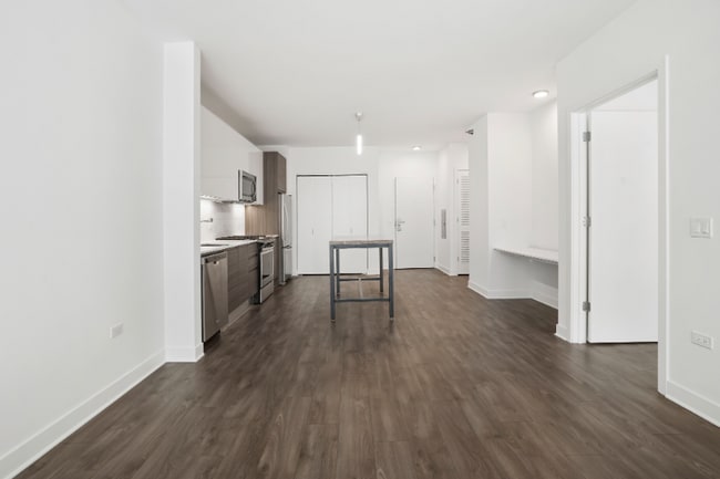 421 W Hubbard St in Chicago, IL - Building Photo - Building Photo