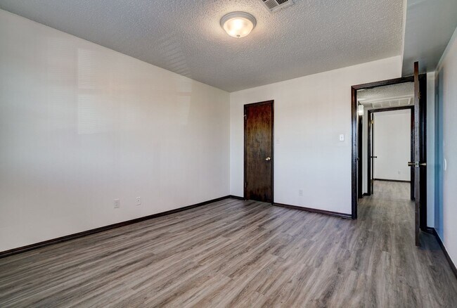 3105 SE Surrey Ln-Unit -3105-3 A3 in Lawton, OK - Building Photo - Building Photo