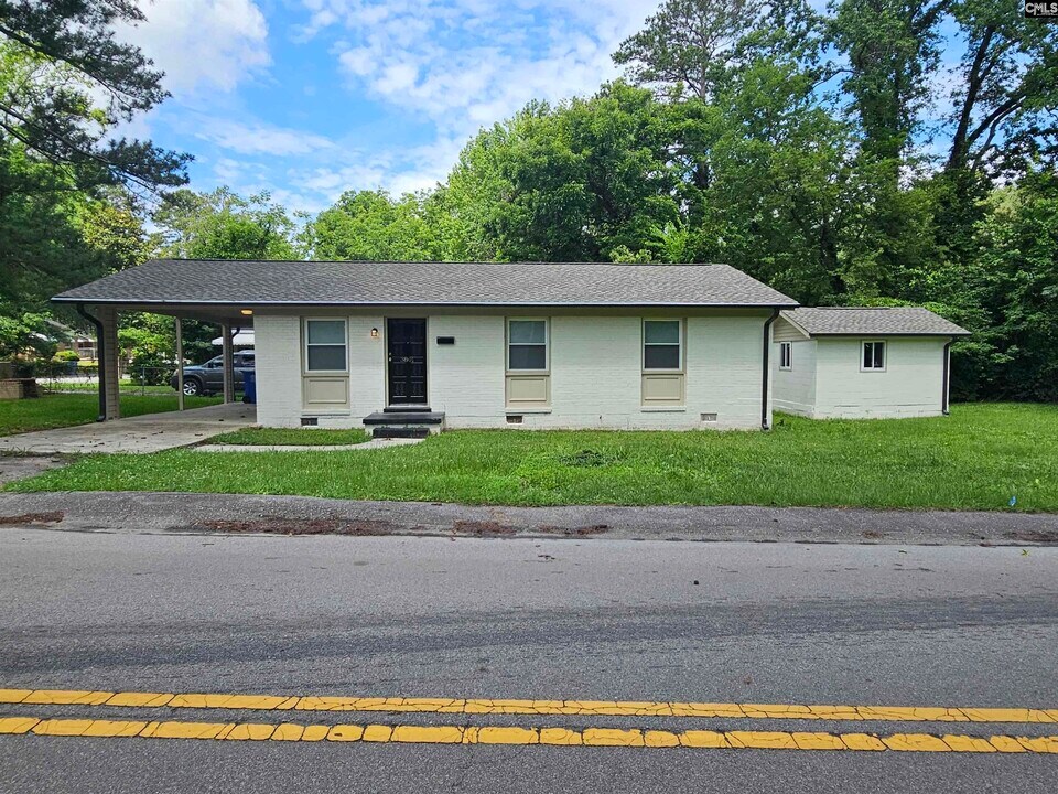 3801 Water St in Columbia, SC - Building Photo