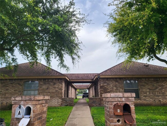 property at 1507 E Coyote St