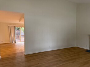 7425 Wren Ave in Gilroy, CA - Building Photo - Building Photo