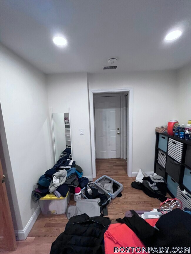 1801 Beacon St in Brookline, MA - Building Photo - Building Photo