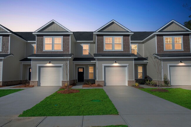 Haven at the Highlands in Savannah, GA - Building Photo - Building Photo