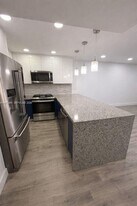 1555 W 44th Pl in Hialeah, FL - Building Photo