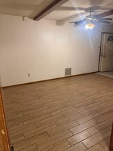 1166 N Eagle Ln in Oklahoma City, OK - Foto de edificio - Building Photo