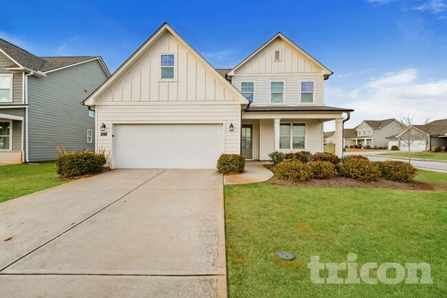 property at 425 Freeport Wy