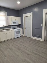 1527 W 6th St in Davenport, IA - Building Photo - Building Photo