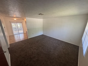 21520 Campbell Dr in Brooksville, FL - Building Photo - Building Photo