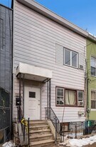 83 Jordan Ave in Jersey City, NJ - Building Photo
