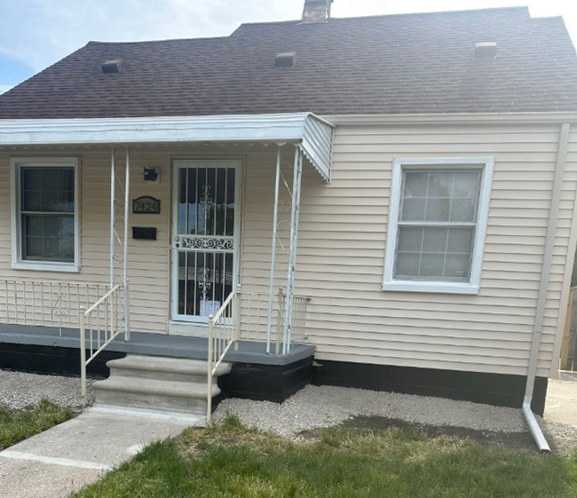 property at 7424 Grandville Ave