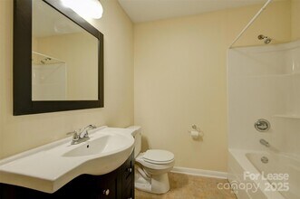 421 E McLelland Ave in Mooresville, NC - Building Photo - Building Photo