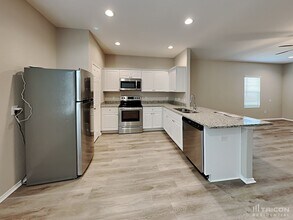 13110 Heathers Mist St in Saint Hedwig, TX - Building Photo - Building Photo