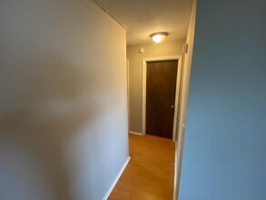 210 S Keystone Cir in Muncie, IN - Building Photo - Building Photo