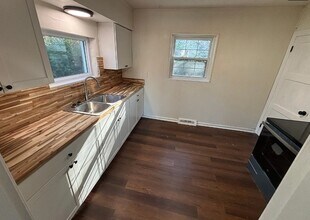 214 O Bannon Ave in Loveland, OH - Building Photo - Building Photo