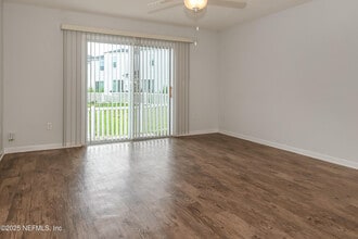 553 Eiseman Wy in Jacksonville, FL - Building Photo - Building Photo
