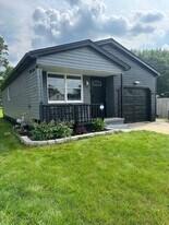 941 Moyer Ave in Youngstown, OH - Building Photo