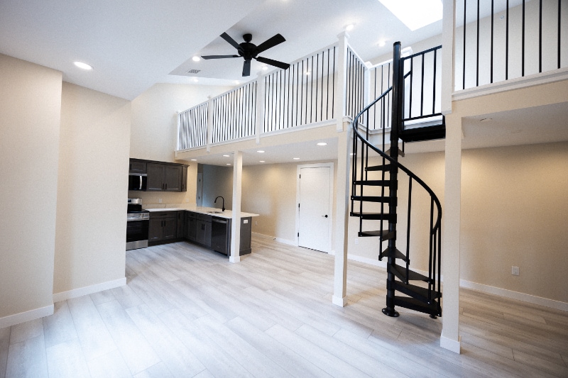 4 Ridgewood Rd in Bedford, NH - Building Photo