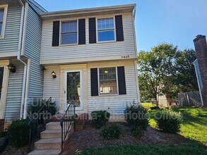 9445 Lexington Cir in Charlotte, NC - Building Photo - Building Photo