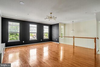 23210 Roberts Tavern Dr in Clarksburg, MD - Building Photo - Building Photo