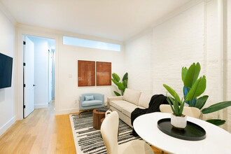 1290 1st Ave. in New York, NY - Building Photo - Building Photo