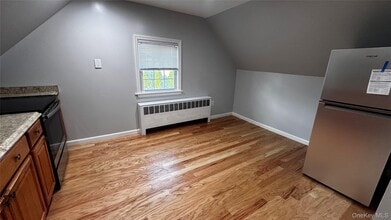 141 Wantagh Ave in Levittown, NY - Building Photo - Building Photo