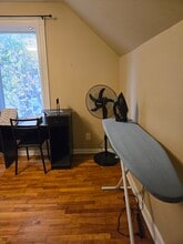 353 Broadway, Unit Cozy apartment in Bangor, ME - Building Photo - Building Photo